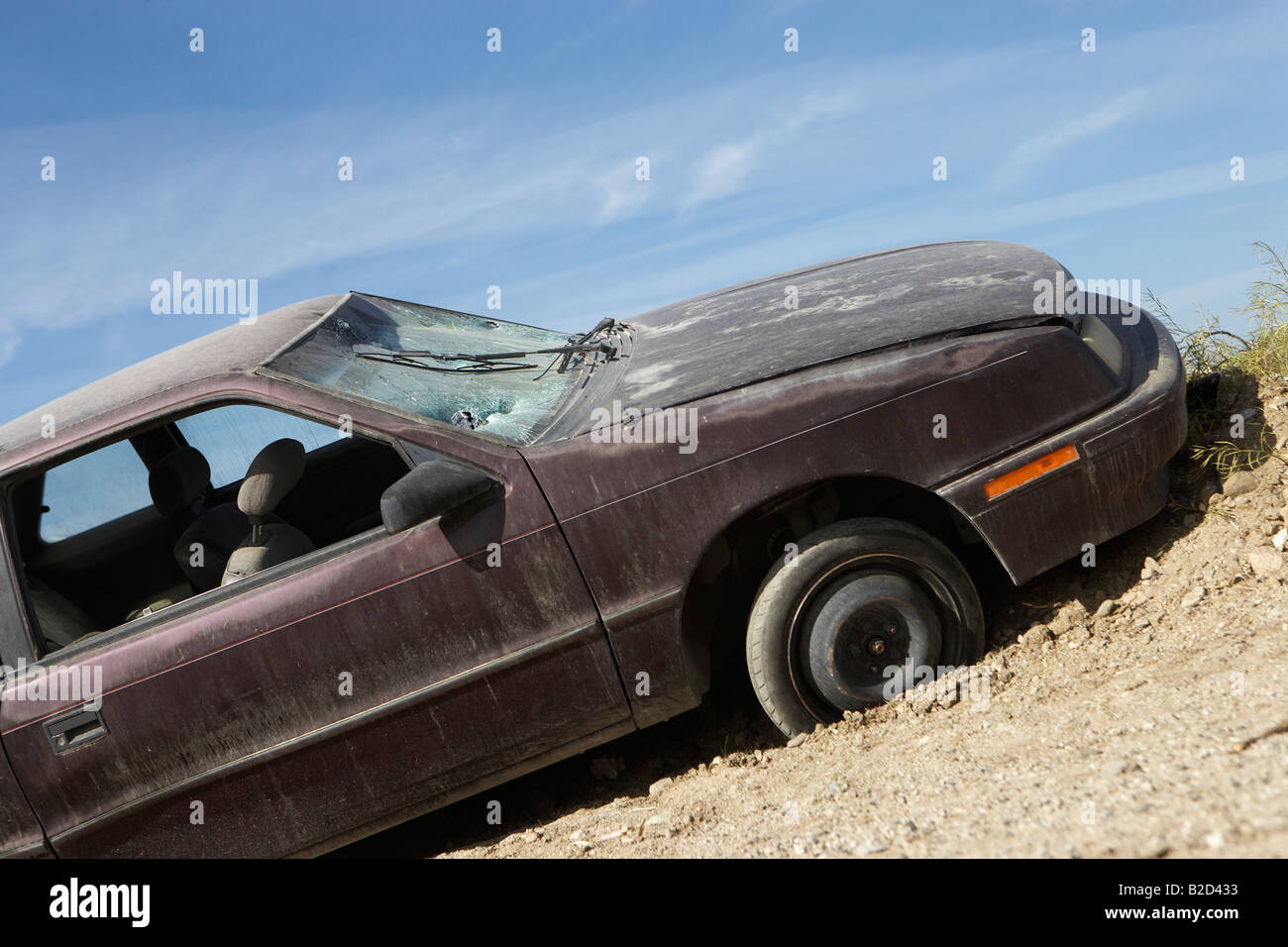 Abandoned roadside hi-res stock photography and images - Alamy