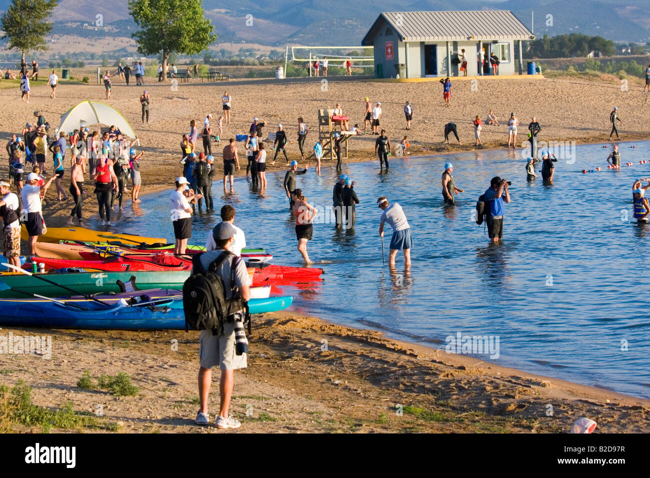 Swim race start hi-res stock photography and images - Alamy