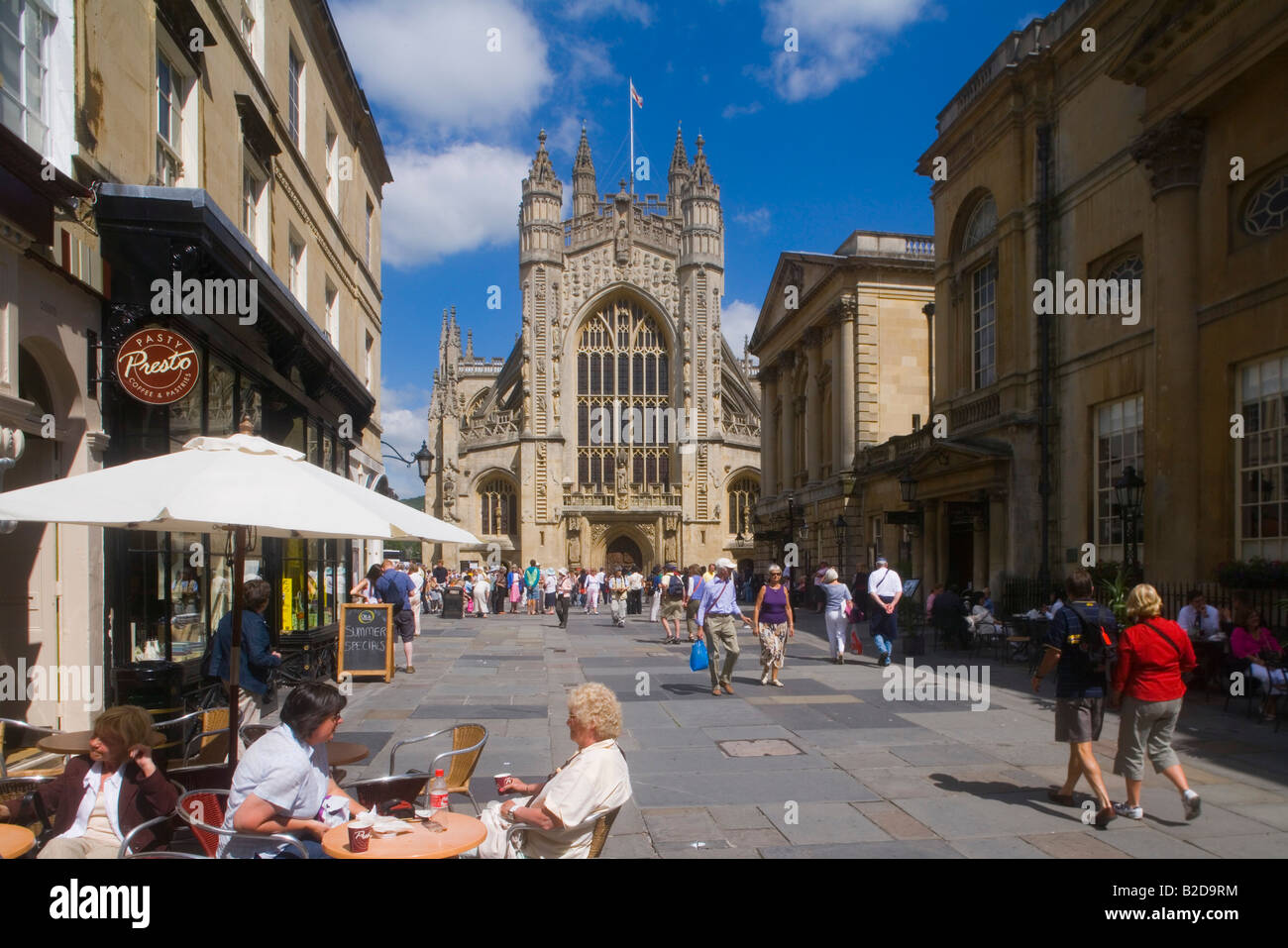 Bath Abbey and street scene UK - England, Avon Stock Photo - Alamy