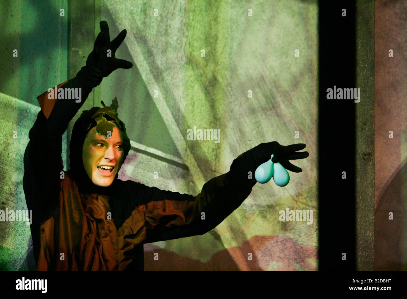 Stage costume hi-res stock photography and images - Alamy