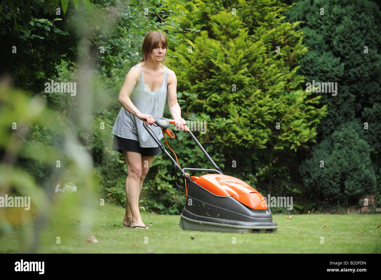 Flymo Hover Mower High Resolution Stock Photography And Images Alamy