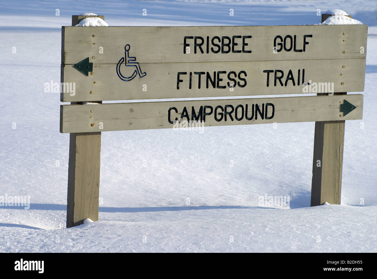 Summer Sign In Winter Stock Photo - Alamy