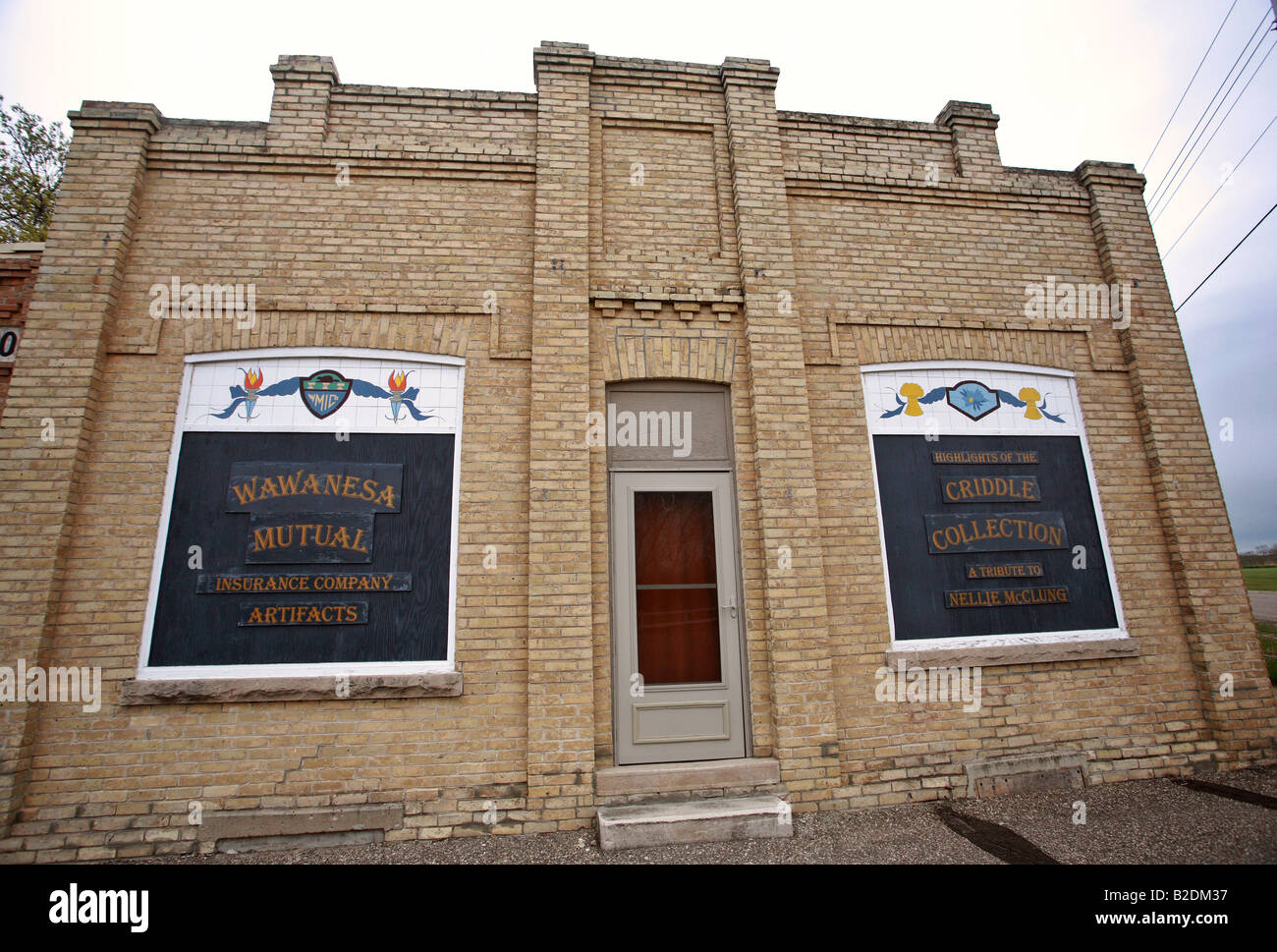 Original Wawanesa Insurance Company buildings Stock Photo Alamy