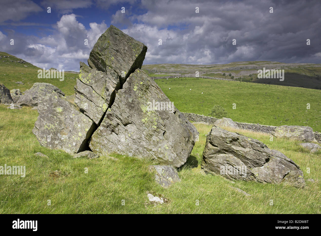 Glacial Erratics known as The Norber Boulders on Norber Brow near Austwick in The Yorkshire Dales U.K Stock Photo