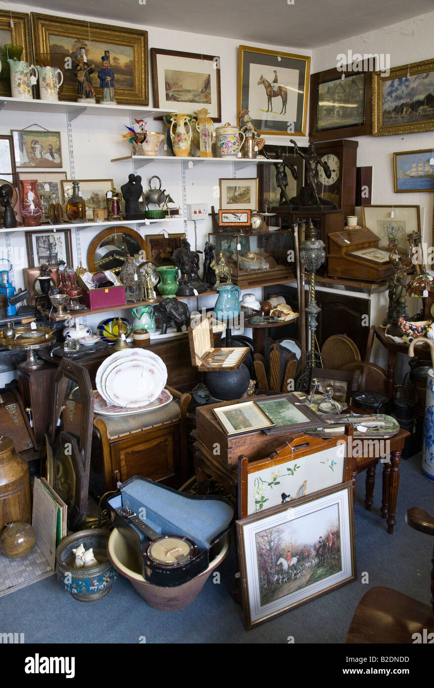 Junk Shop Items High Resolution Stock Photography And Images Alamy