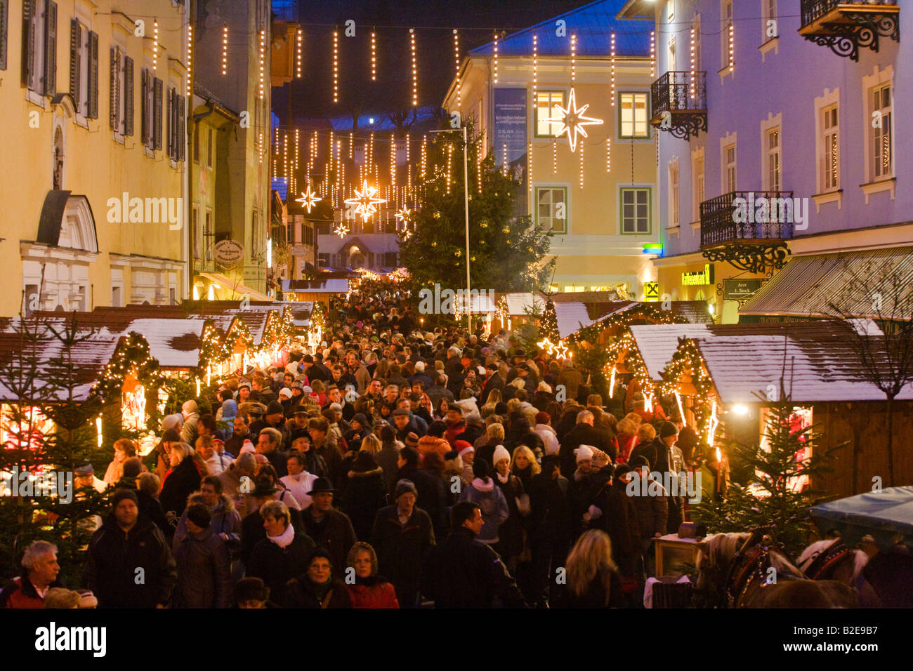Christmas family photo, group hires stock photography and images Alamy