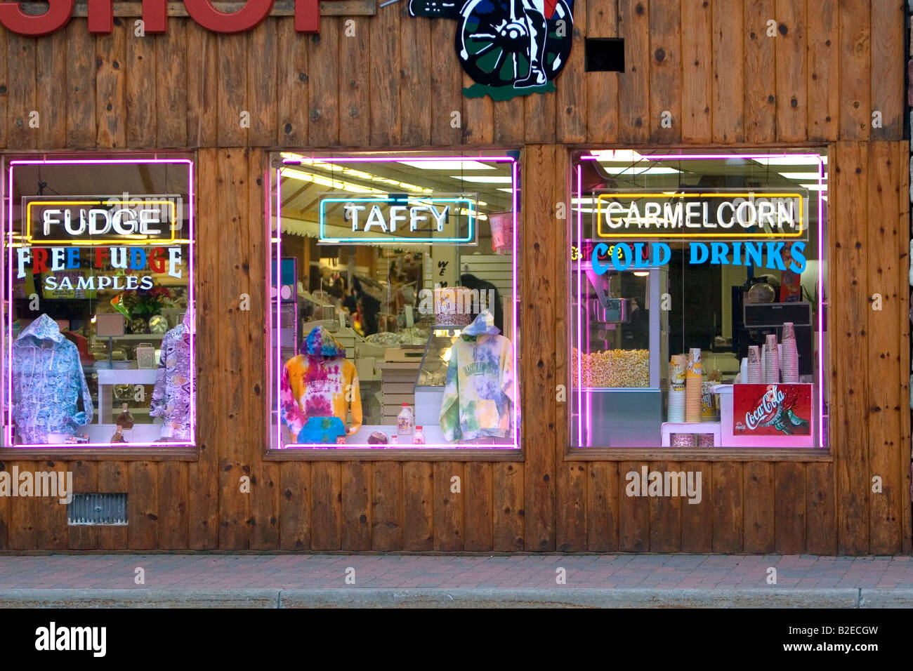 Window displays of a typical tourist gift shop in Mackinaw City Michigan Stock Photo