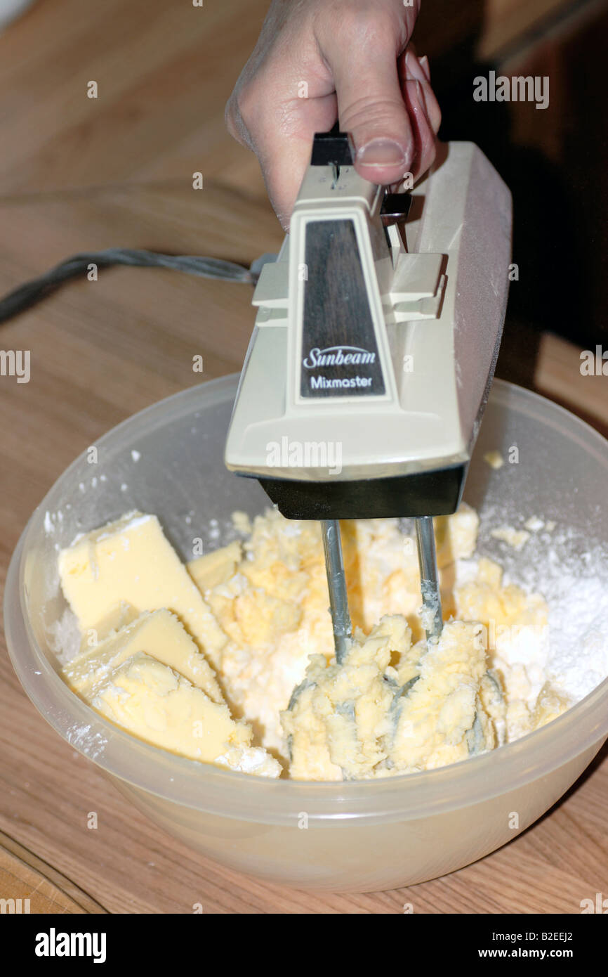 Dough mixers hi-res stock photography and images - Alamy