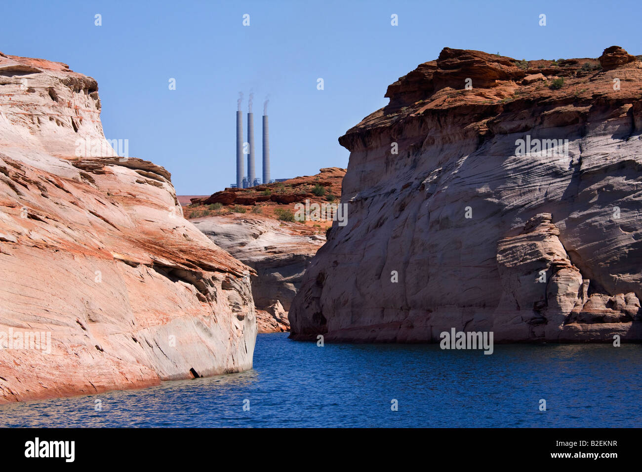 Despoiled wilderness- Coal-fired power plant near to Lake Powell Stock Photo