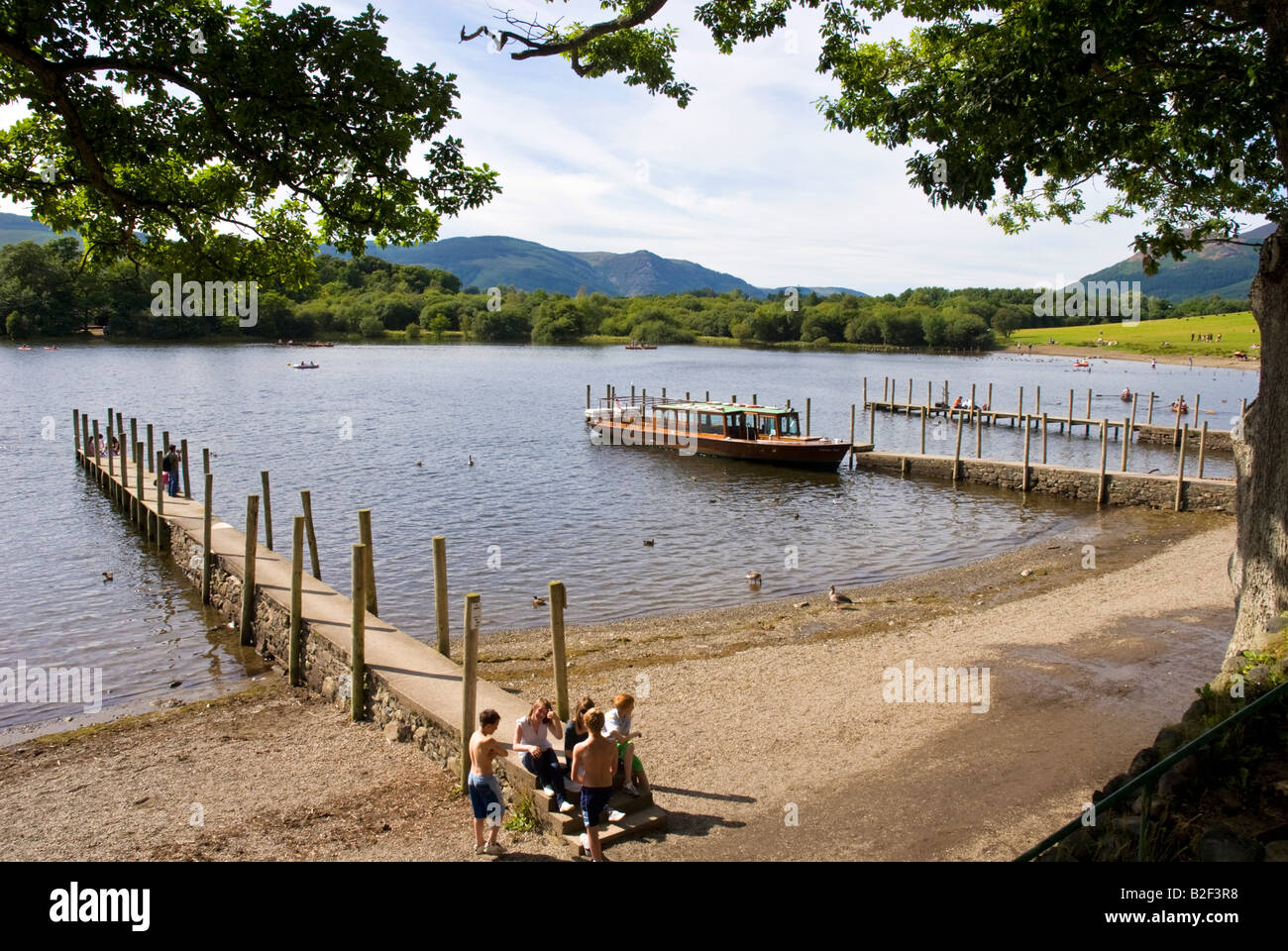Derwentwater at Keswick in the Cumbrian lake district Stock Photo Alamy