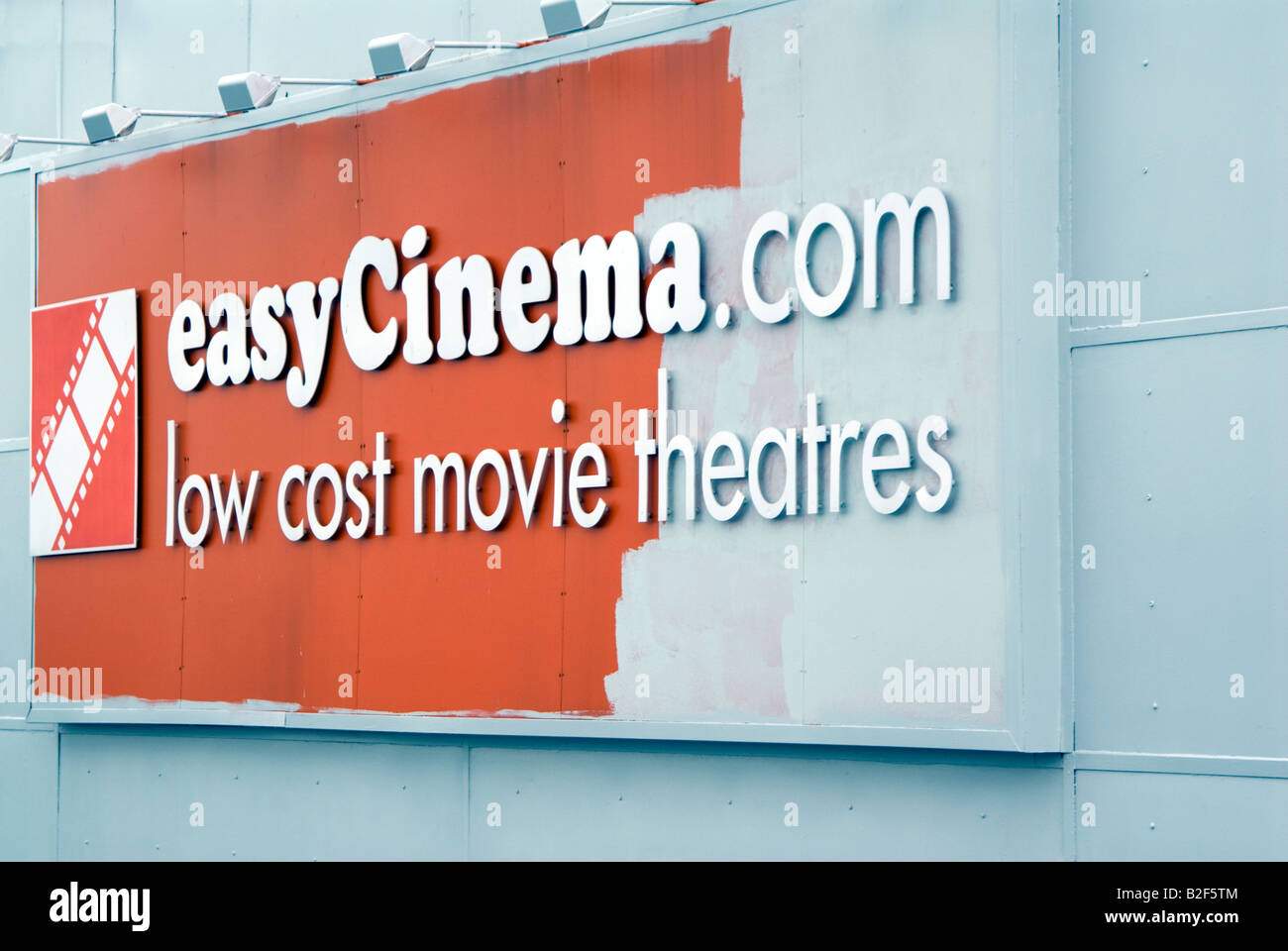 The demise of the Easy Cinema easyCinema com low cost movie theaters
