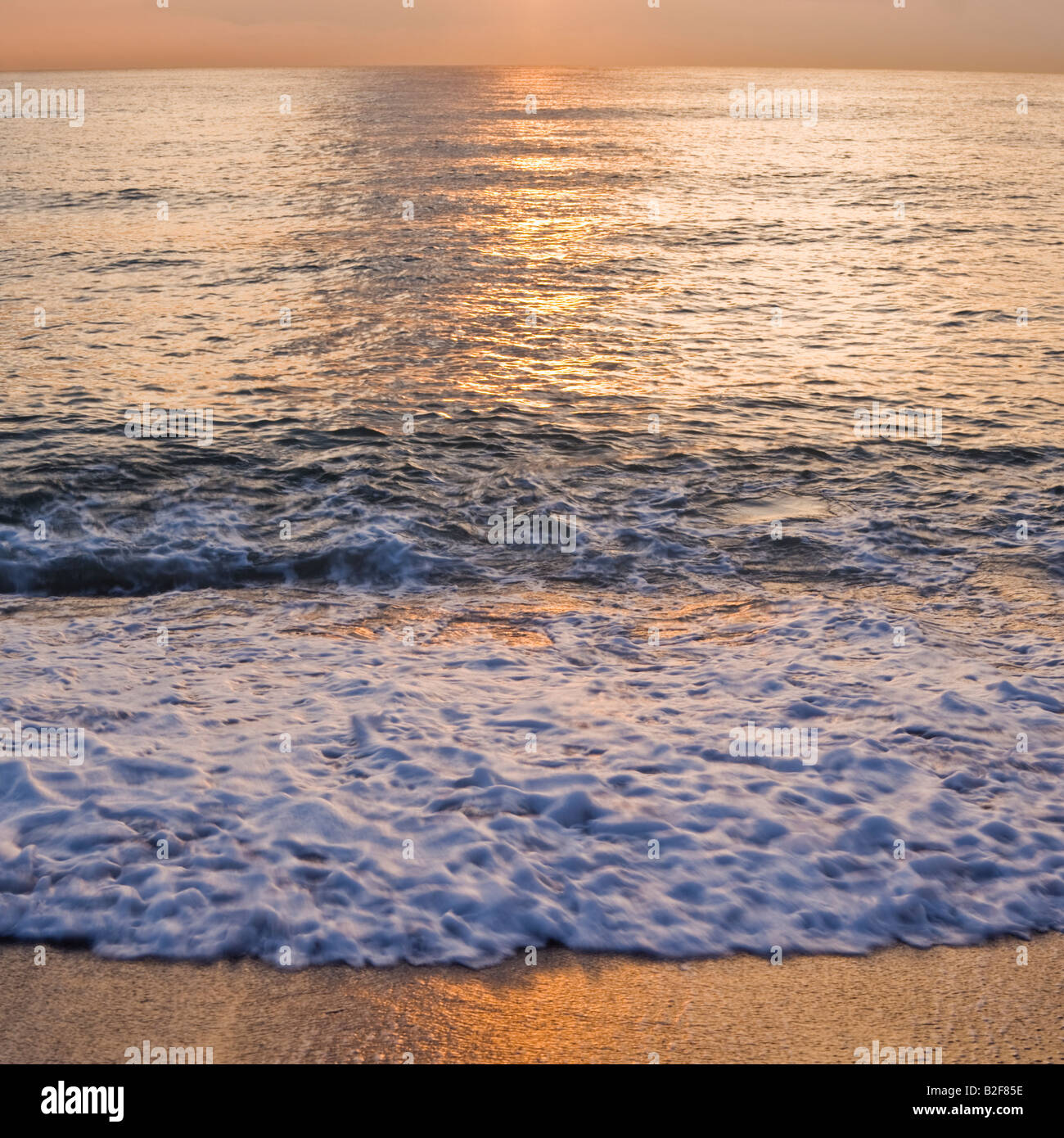 Seascape at sunrise hi-res stock photography and images - Alamy