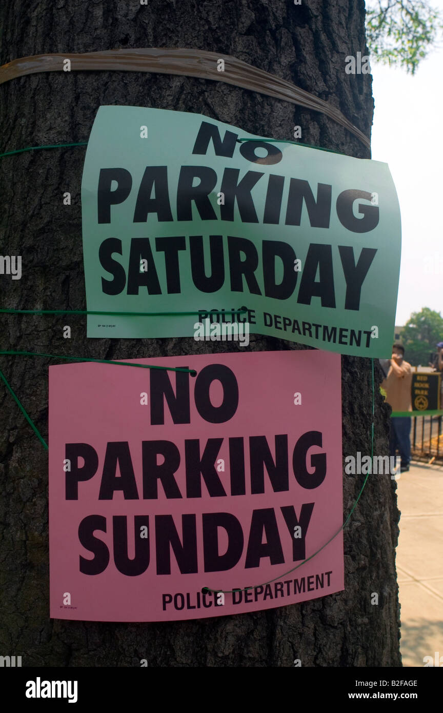 NYPD No Parking signs in Brooklyn in New York Stock Photo Alamy