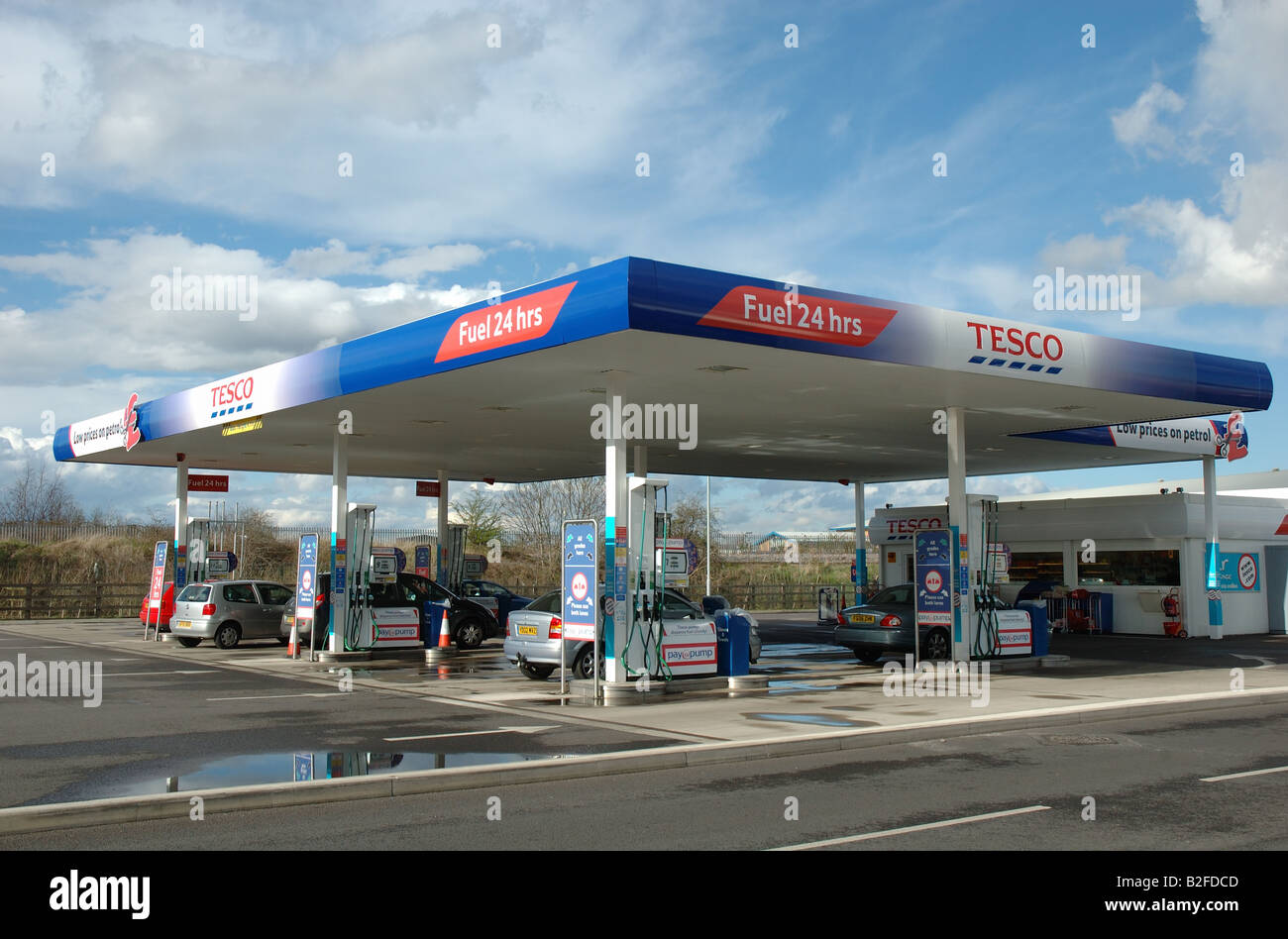 Tesco petrol station, South Wigston, Leicester, England, UK Stock Photo