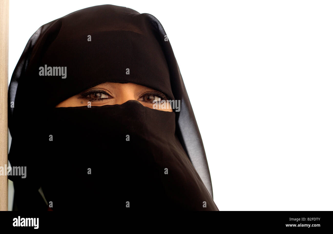 abaya and niqab