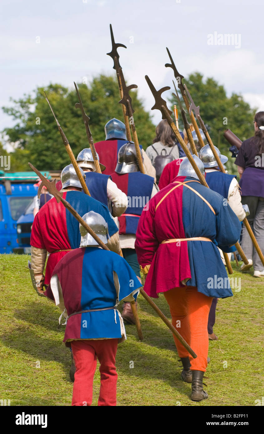 Medieval soldier costume hi-res stock photography and images - Alamy