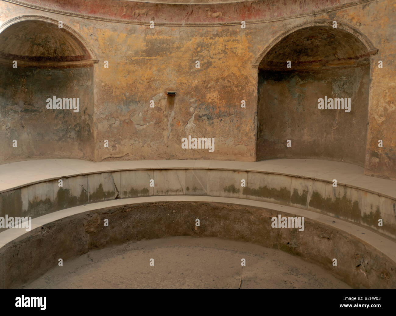 The Forum Baths, the laconicum, the dry sweating room of the Roman thermae.  80 BC. Pompeii, Campania, Italy, Europe Stock Photo - Alamy