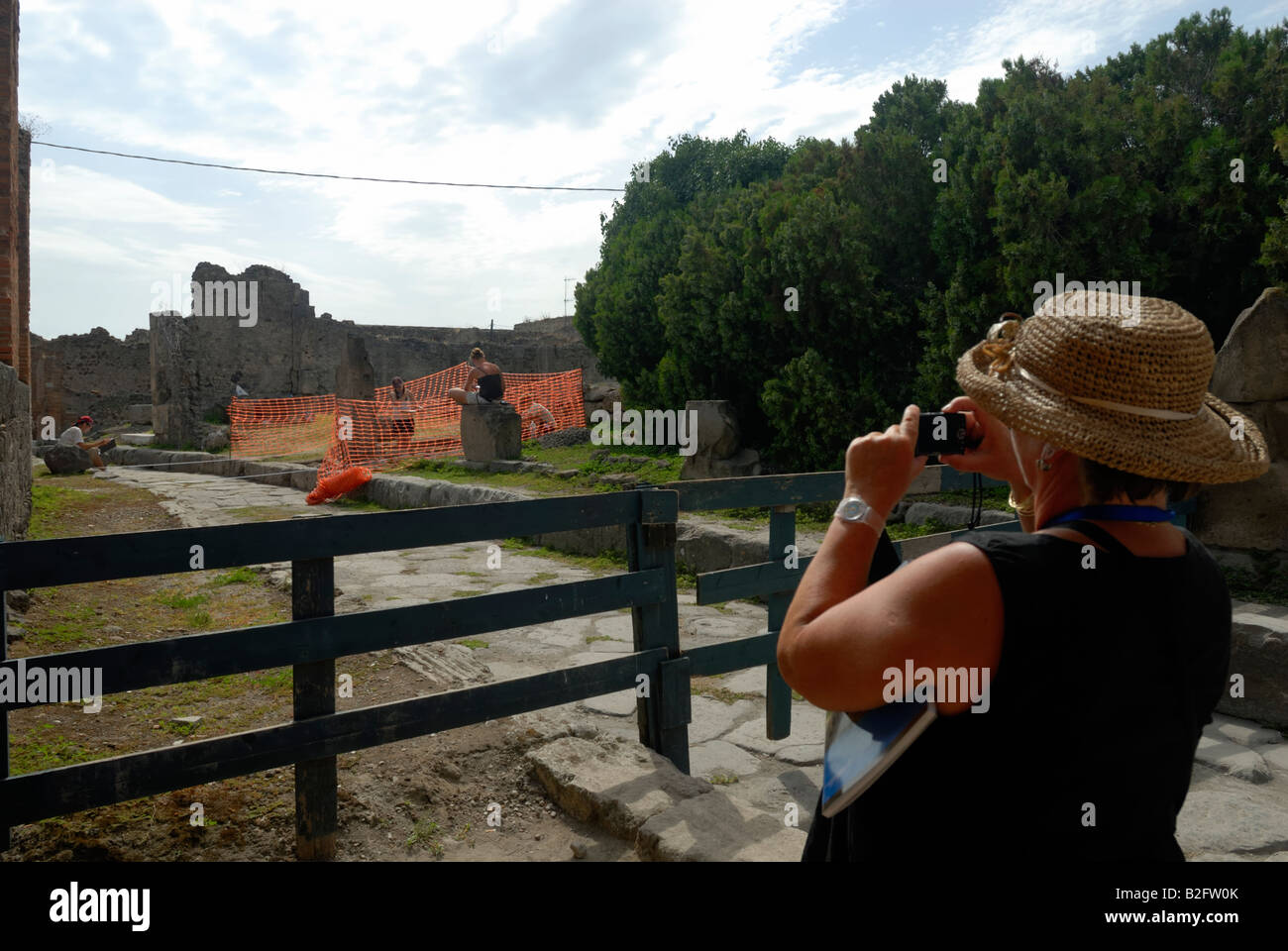 Of Pompeii´s original 66 hectares, 44 have now been excavated and work continues also at the