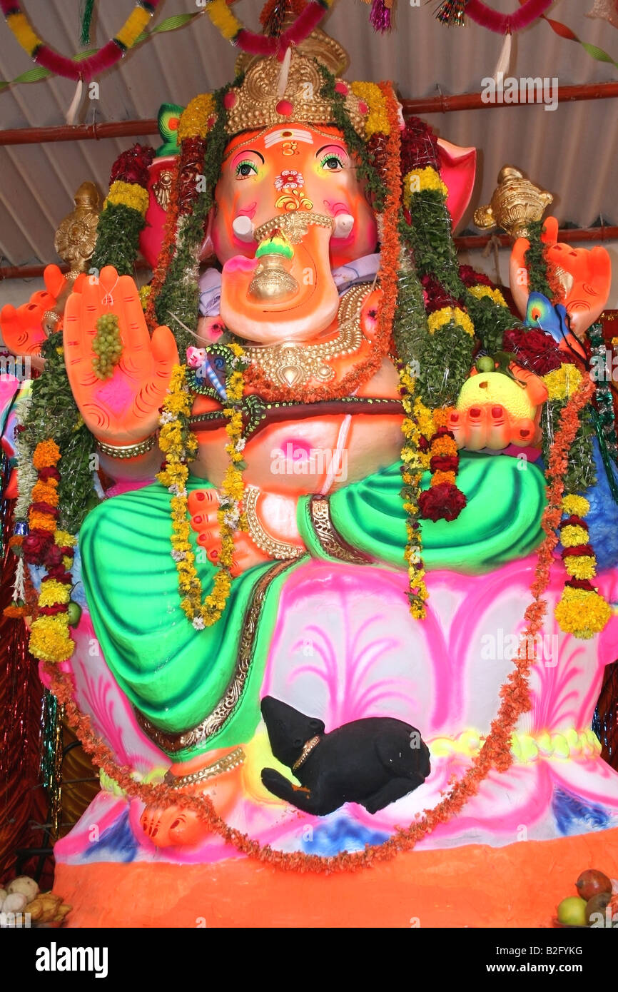 Decorated Ganesh Statue Ganesh Chaturthi Festival India Stock Photo Alamy Decorated Ganesh Statue Ganesh Chaturthi Festival India Stock Photo Alamy