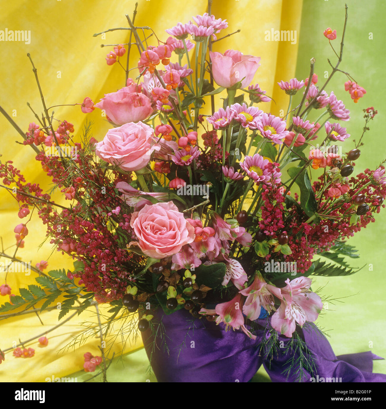 bouquet with roses and Erica Stock Photo - Alamy