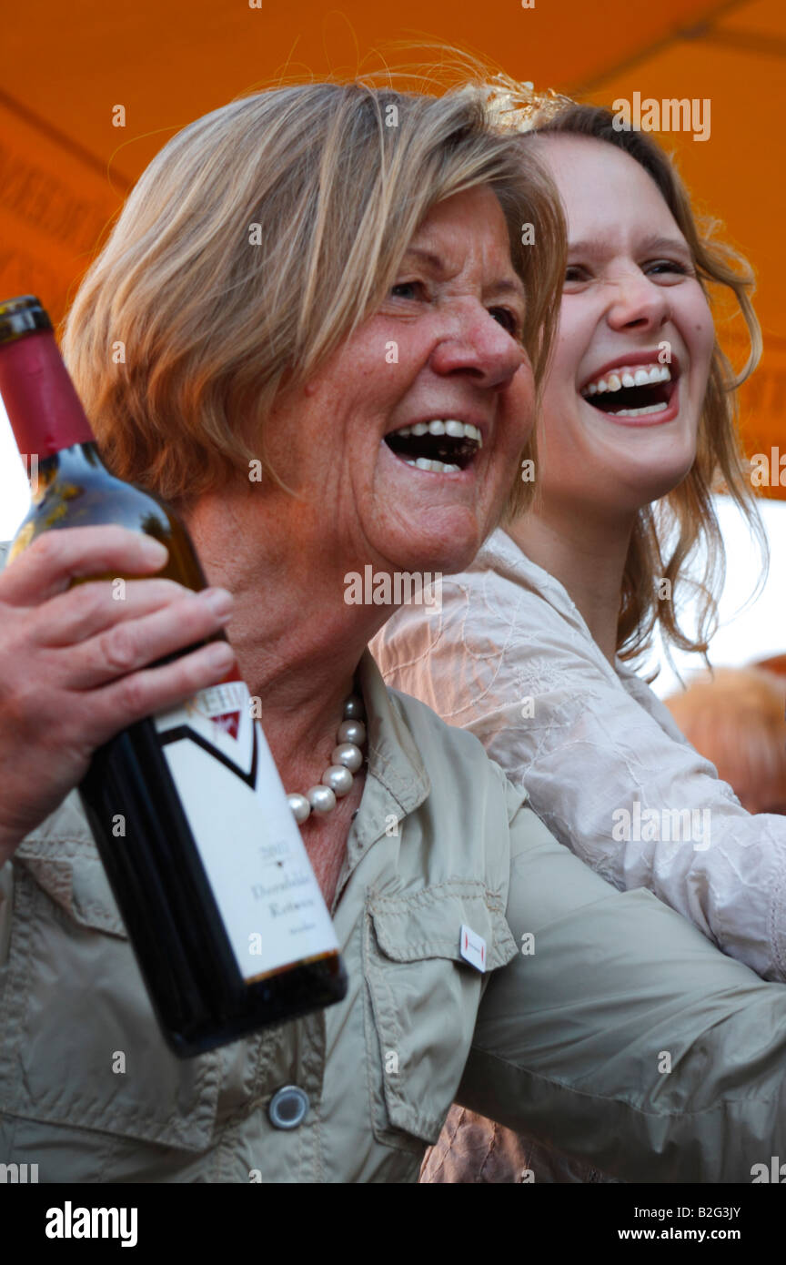 Bürgermeisterin of Hannover Ingrid Lange and Wine Queen Stefanie Ohl celebrating the opening of the Hannover wine festival. Stock Photo