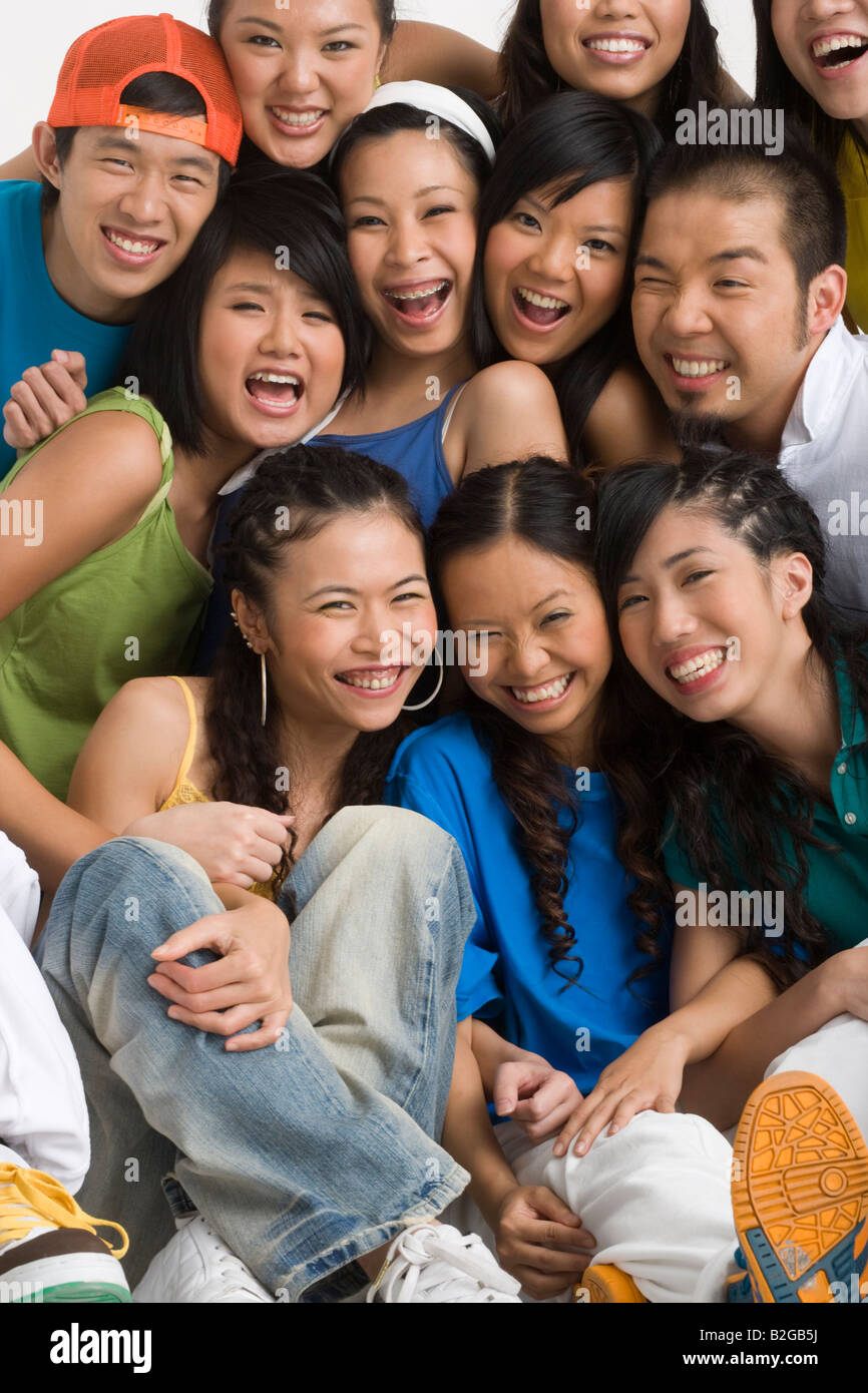 Large group friends smile hi-res stock photography and images - Alamy
