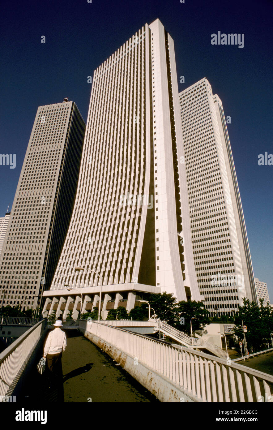 Earthquake proof building in japan hires stock photography and images