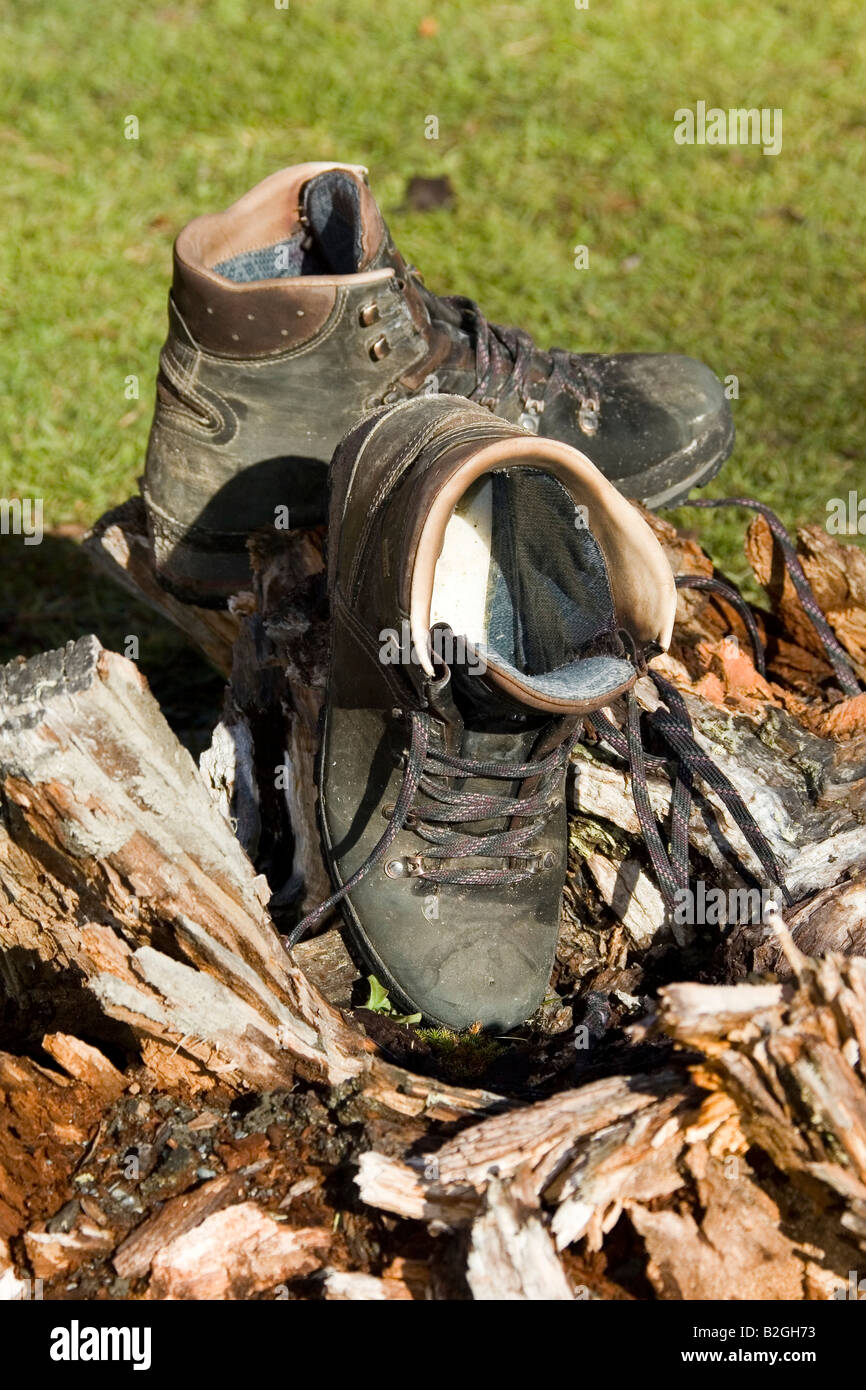 tramping boots