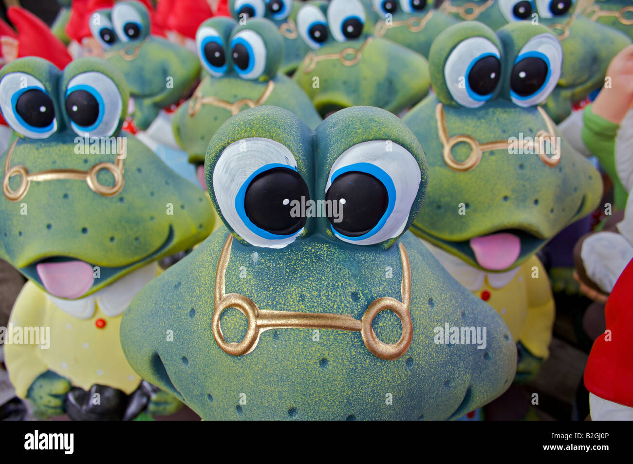 GARDEN ORNAMENTAL FROGS Stock Photo Alamy