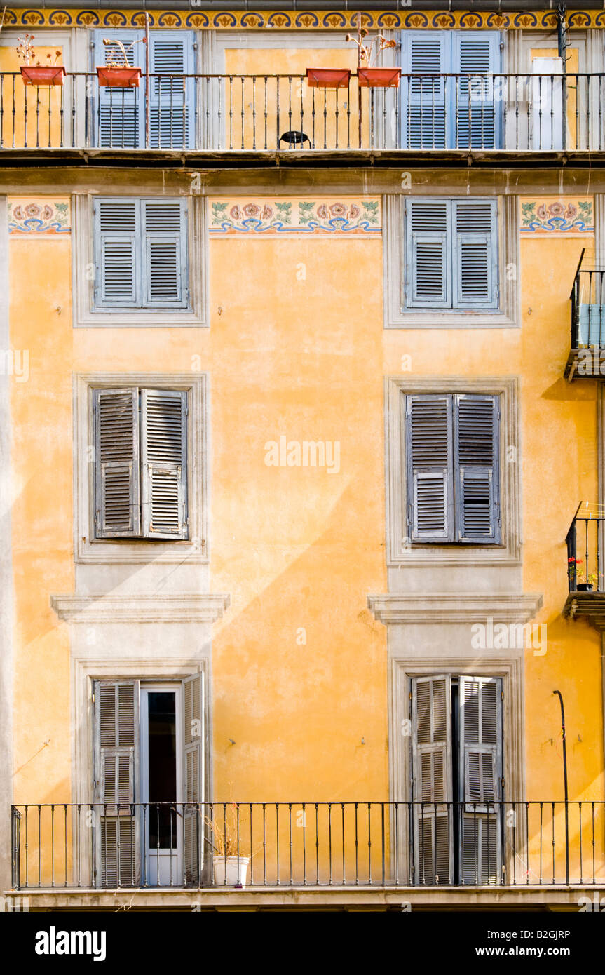 Old building balconies windows hi-res stock photography and images - Alamy