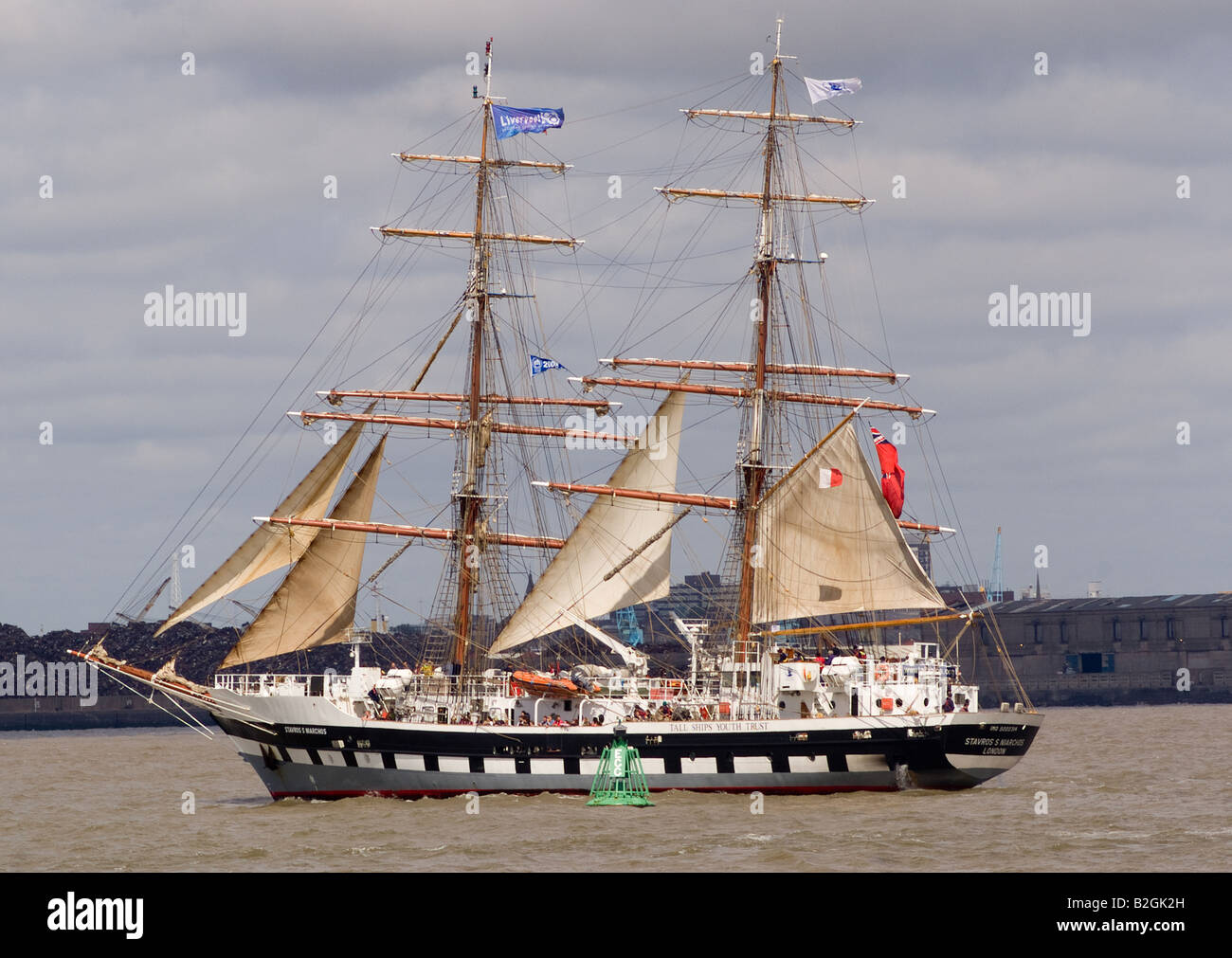 The British Tall Ship Stavros S Niarchos leaving the River Mersey at the Start of the tall Ships Race Liverpool England 2008 Stock Photo