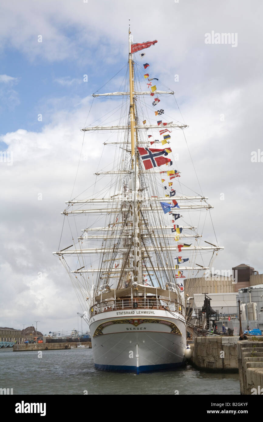 Entrant in tall ships race hi-res stock photography and images - Alamy