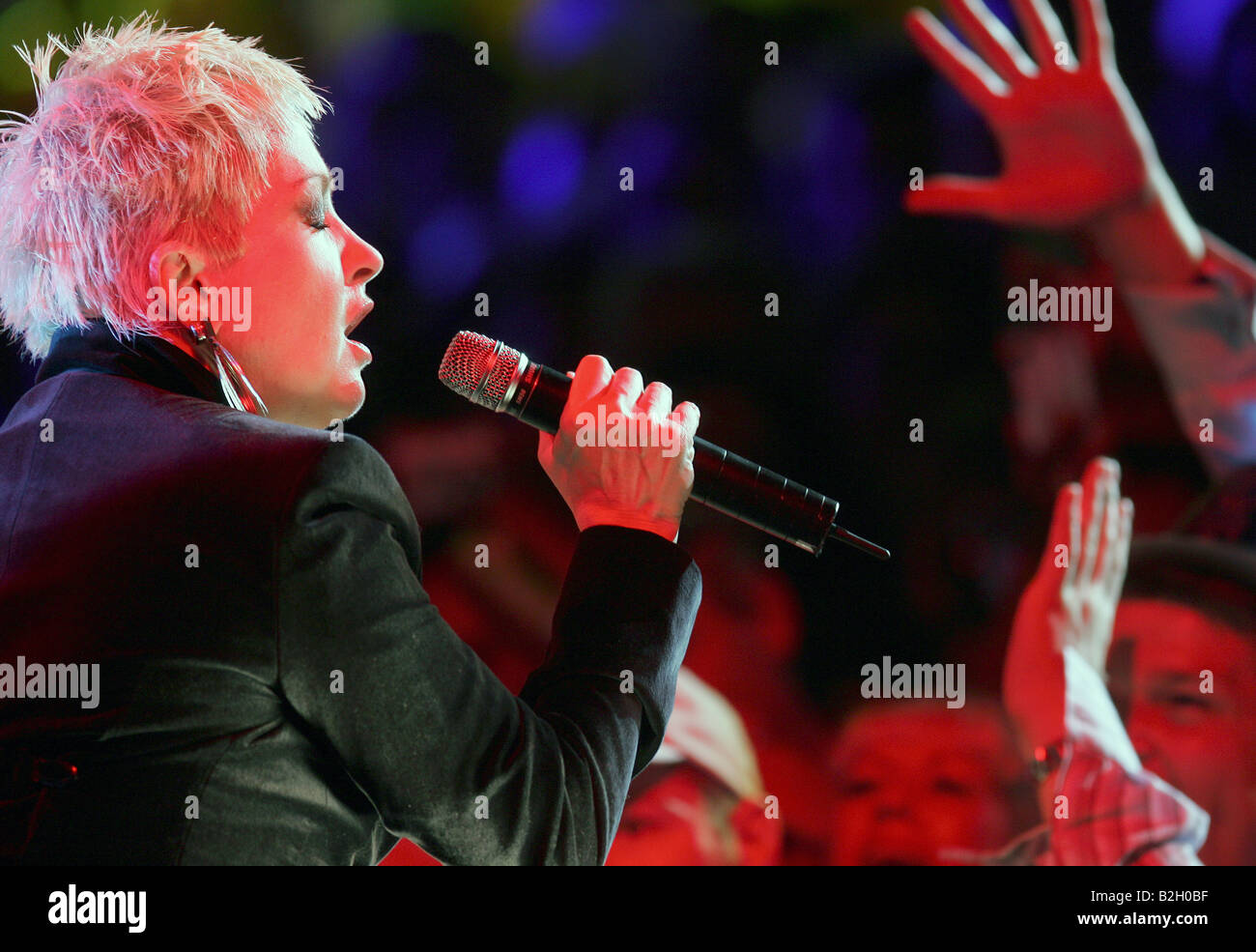 Cyndi Lauper in concert Stock Photo