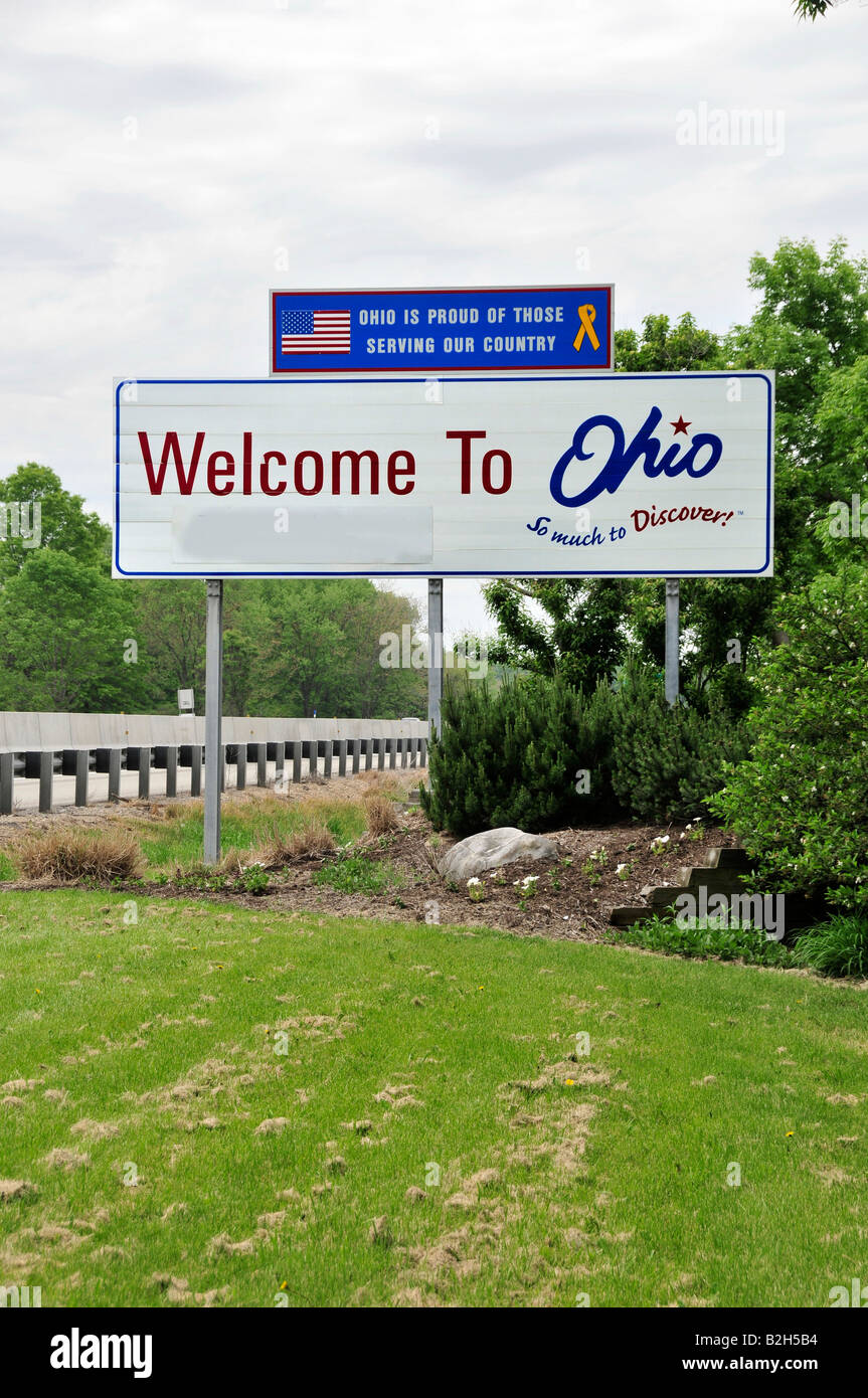 Welcome to Ohio sign on Interstate 80 entering from Pennsylvania Stock Photo
