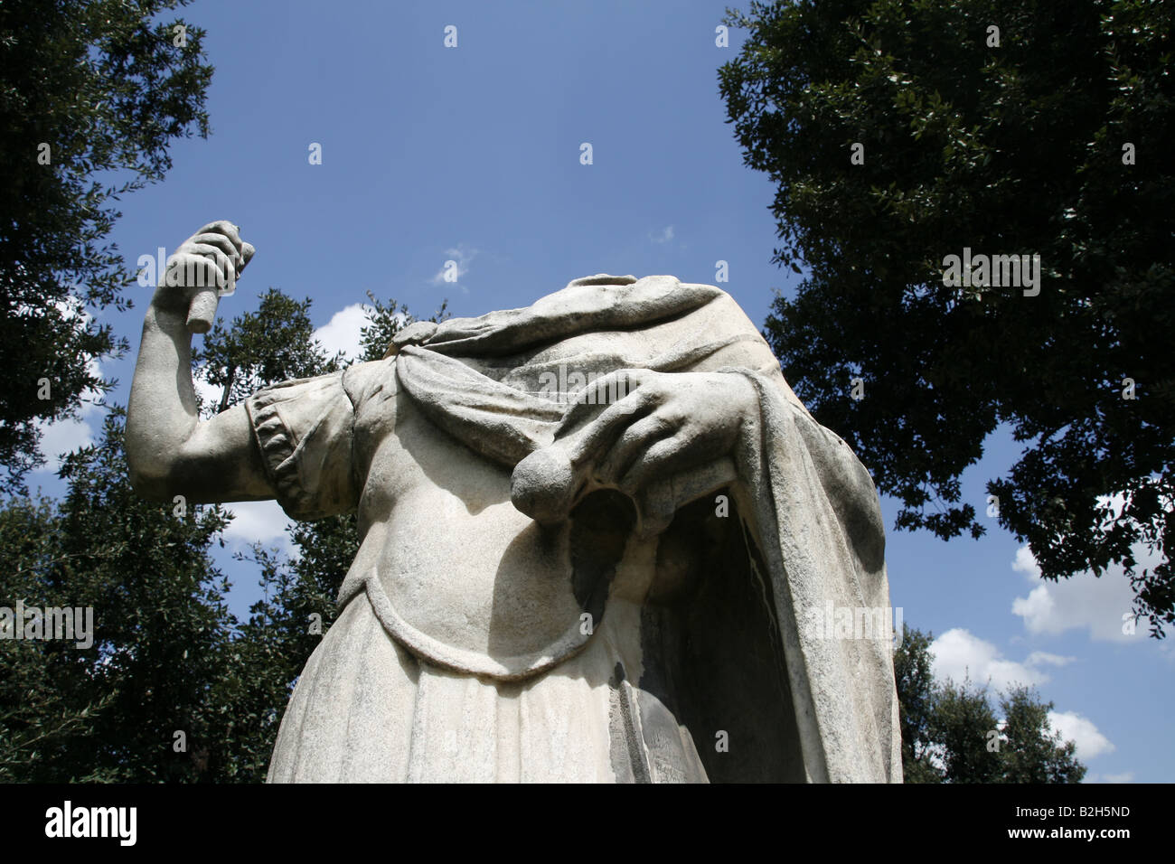 Headless roman statues hires stock photography and images Alamy