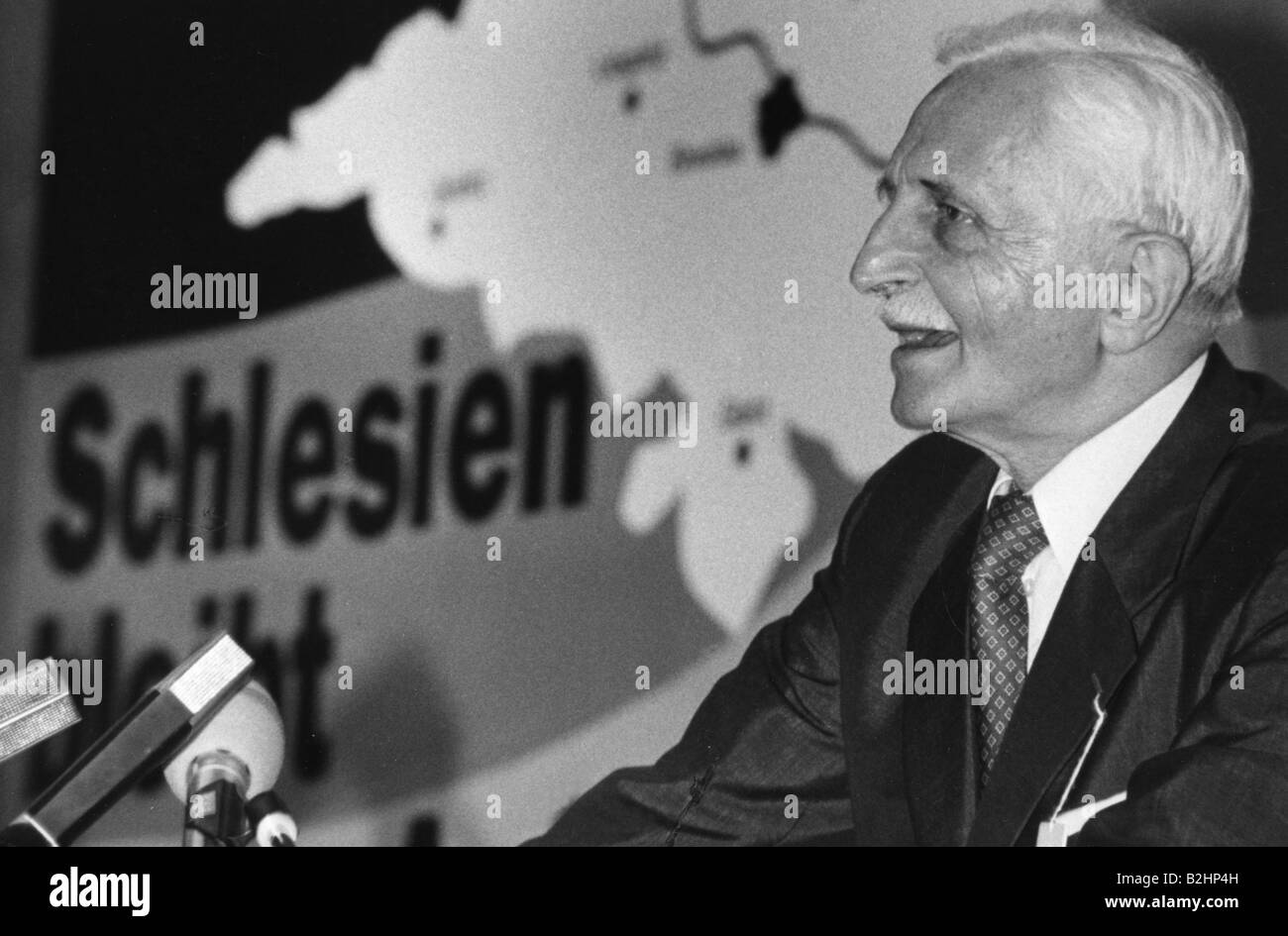 Hupka, Herbert, 15.8.1919 - 24.8.2006, German politician (CDU), President of the Territorial Association of Silesia 1968 - 2000, Silesian Meeting, Nuremberg, 1990, , Stock Photo