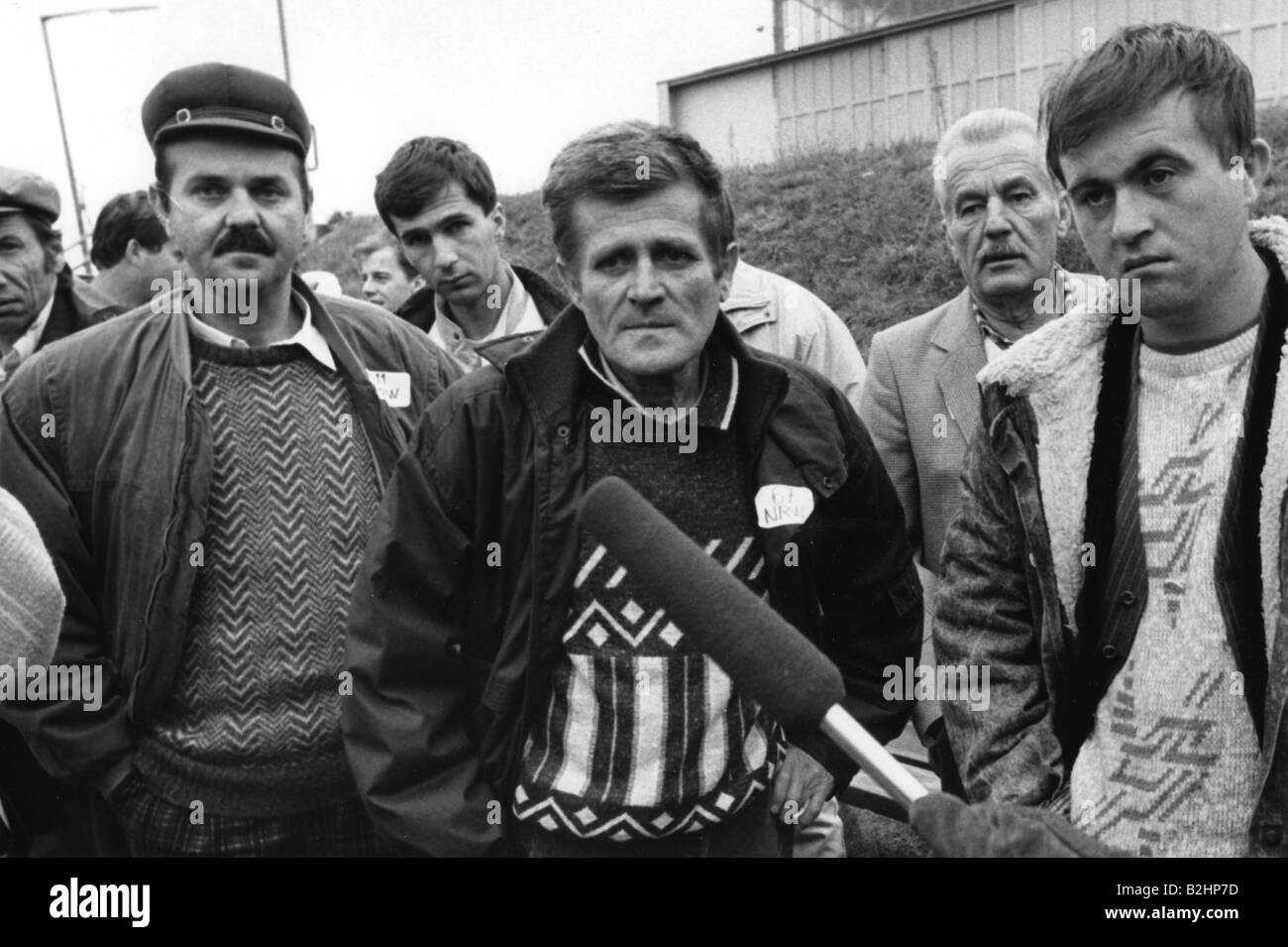 people, refugees, arrival of former Bosnian POWs in Nuremberg, 1.12.1992, Stock Photo