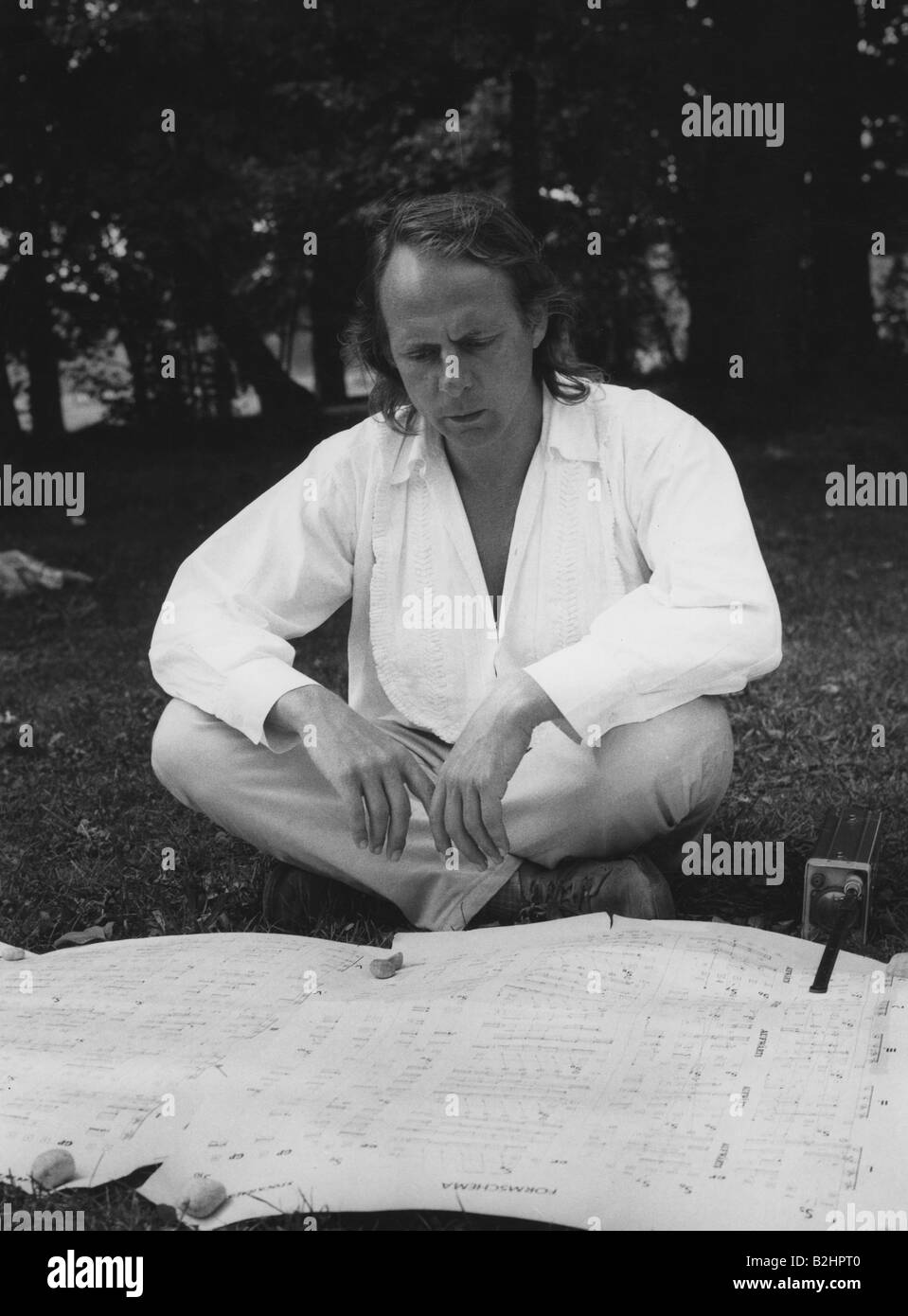 Stockhausen, Karlheinz, 22.8.1928 - 5.12.2007, German composer, full length, circa 1970s, Stock Photo