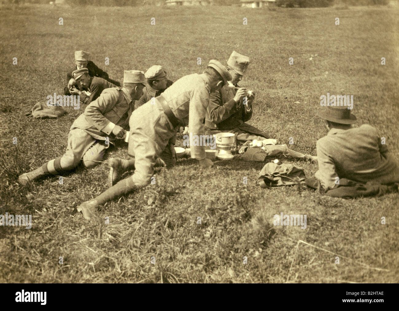 events, First World War / WWI, Austria, Austria-Hungary, Polish soldiers cooking, 1915, Stock Photo