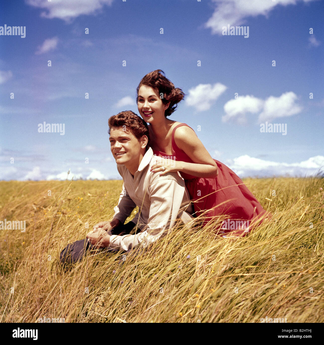 people, couples, young couple in cornfield, 1950s, fashion, 50s, historic, historical, corn, nature, nostalgia, nostalgic, 20th century Photo - Alamy
