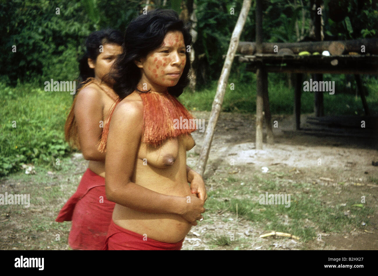 people, women, Peru, indigena near Iquitos, ethnic, ethnology, South America, 1964, native, indigenous woman, necklace of bast, Stock Photo