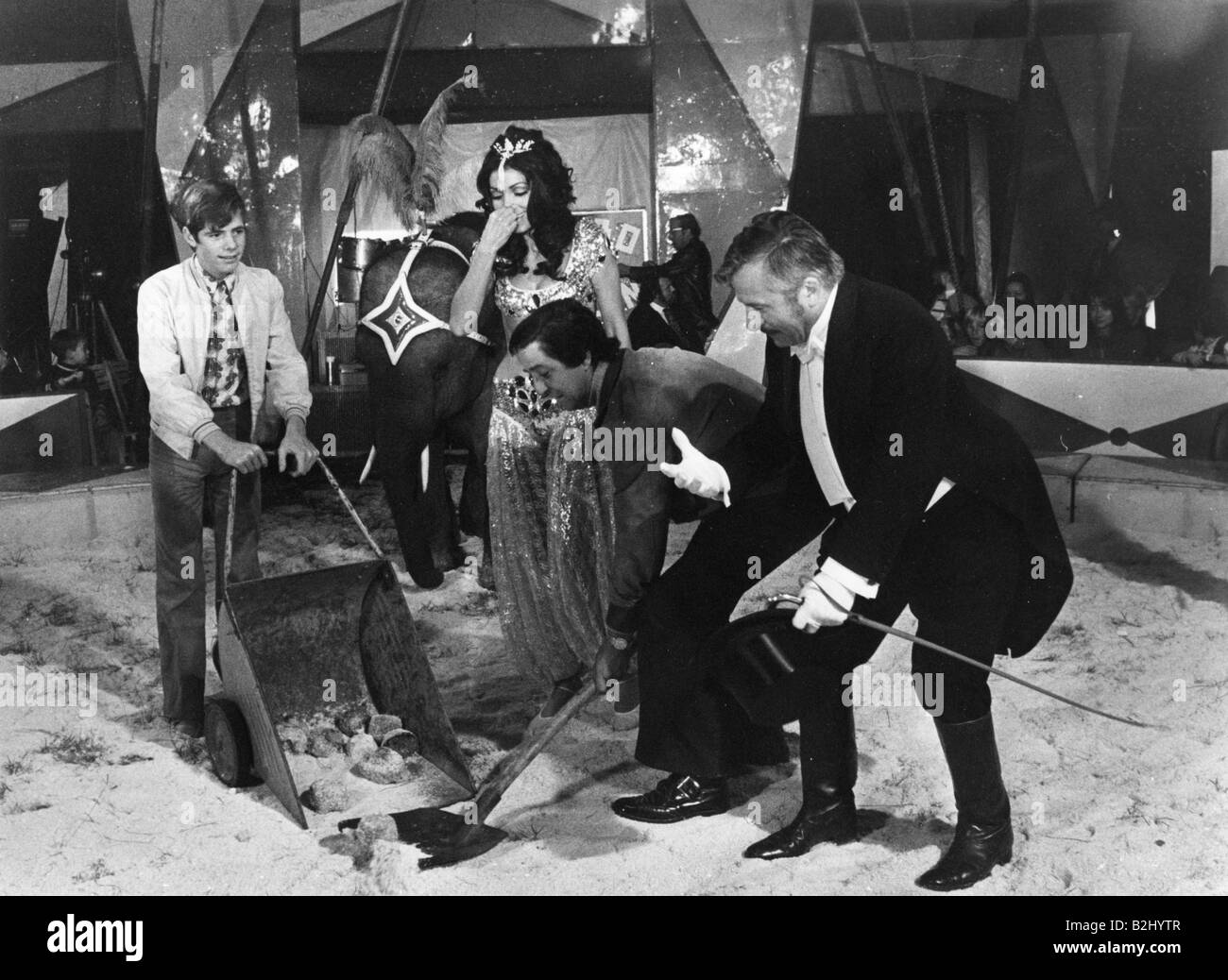 Heintje, * 12.8.1955, Dutch singer and actor, full length, with Dunja Rajter and Kurt Pratsch-Kaufmann, during Vico Torriani Show, 8.10.1971, Stock Photo