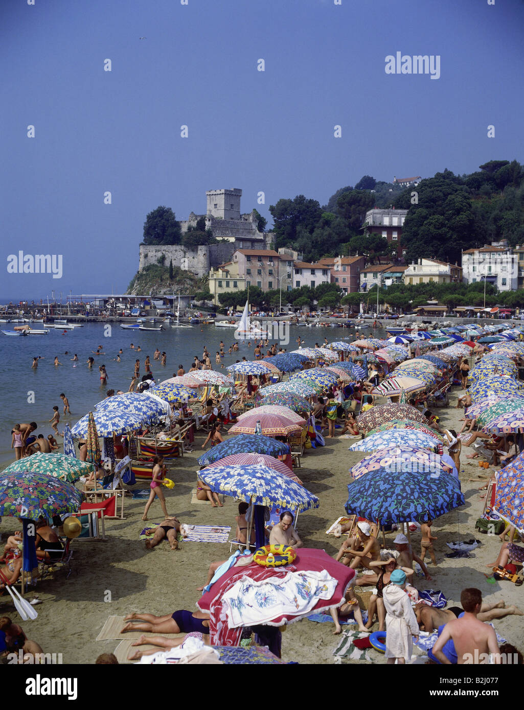 geography / travel, Italy, Portovenere, overviews, beach, bay, tourists, tourism, holiday, holidays, vacation, travel, vacation, holiday, parasol, sunshade, circa 1980s, 80s, , Stock Photo