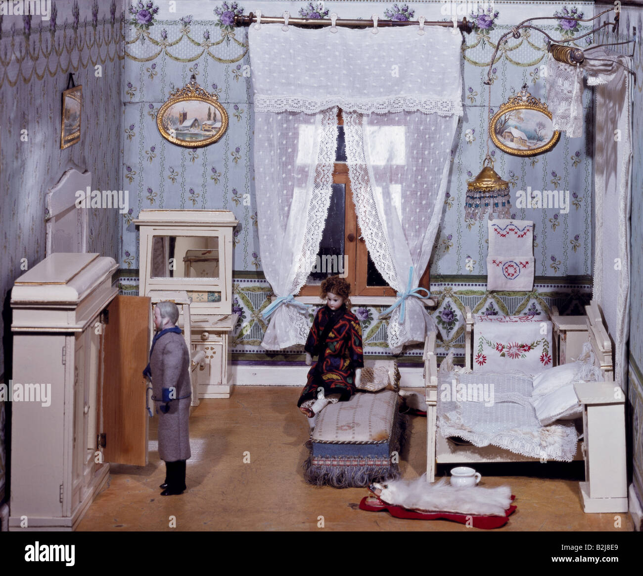 toys, dolls, dollhouse, sleeping room, South Germany, circa 1910/1915, Stock Photo