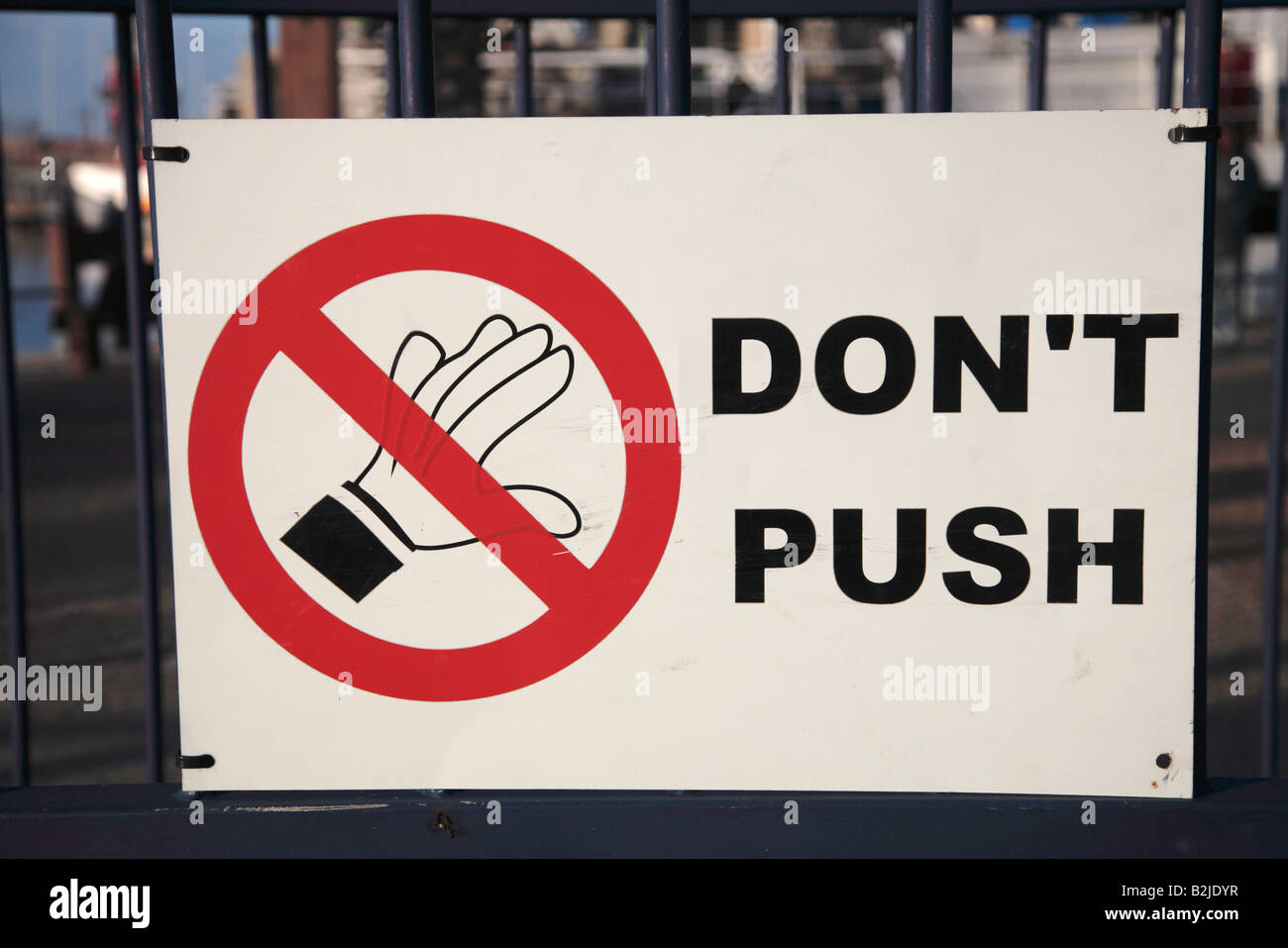 Don't push warning sign Stock Photo Alamy