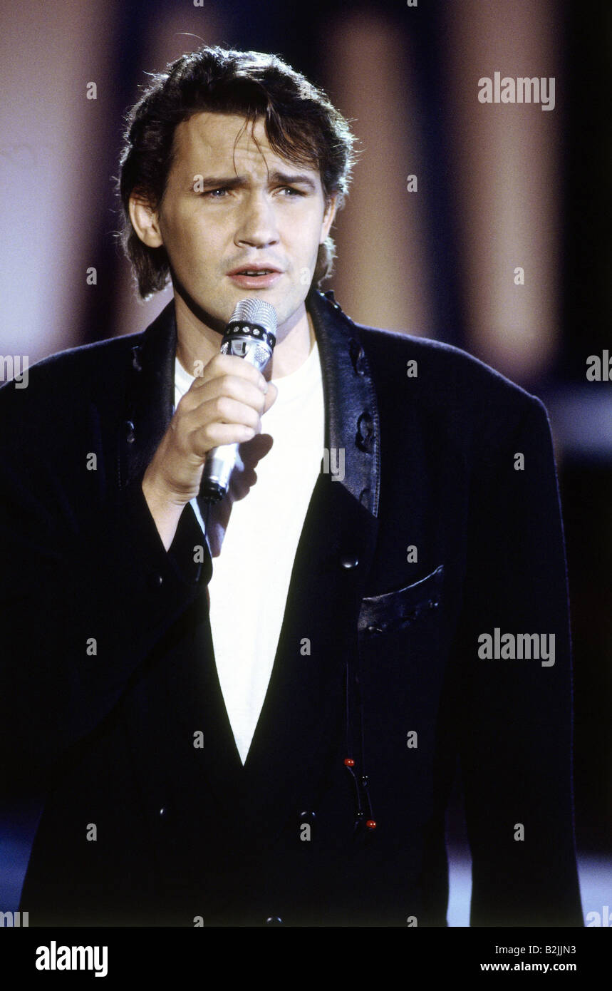 Logan Johnny, * 13.5.1954, Irish singer and composer, half length, on stage, singing, 1988, Stock Photo