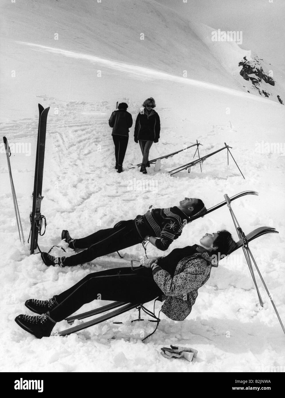 sports, winter sports, alpine skiing, 1950s, 50s ski Stock Photo Alamy