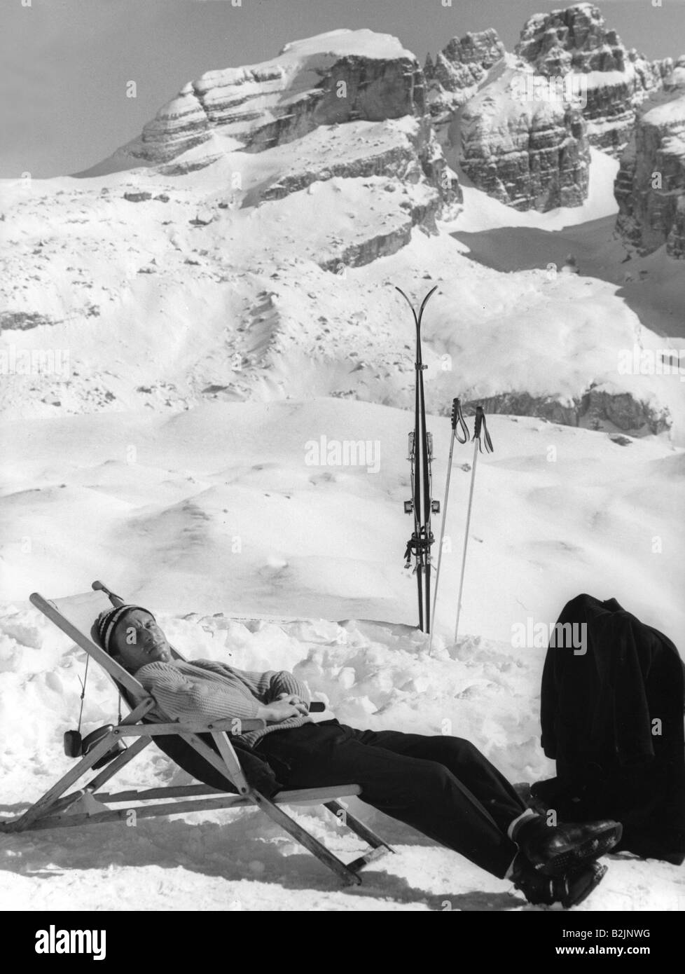 sports, winter sports, alpine skiing, 1950s, 50s ski Stock Photo Alamy