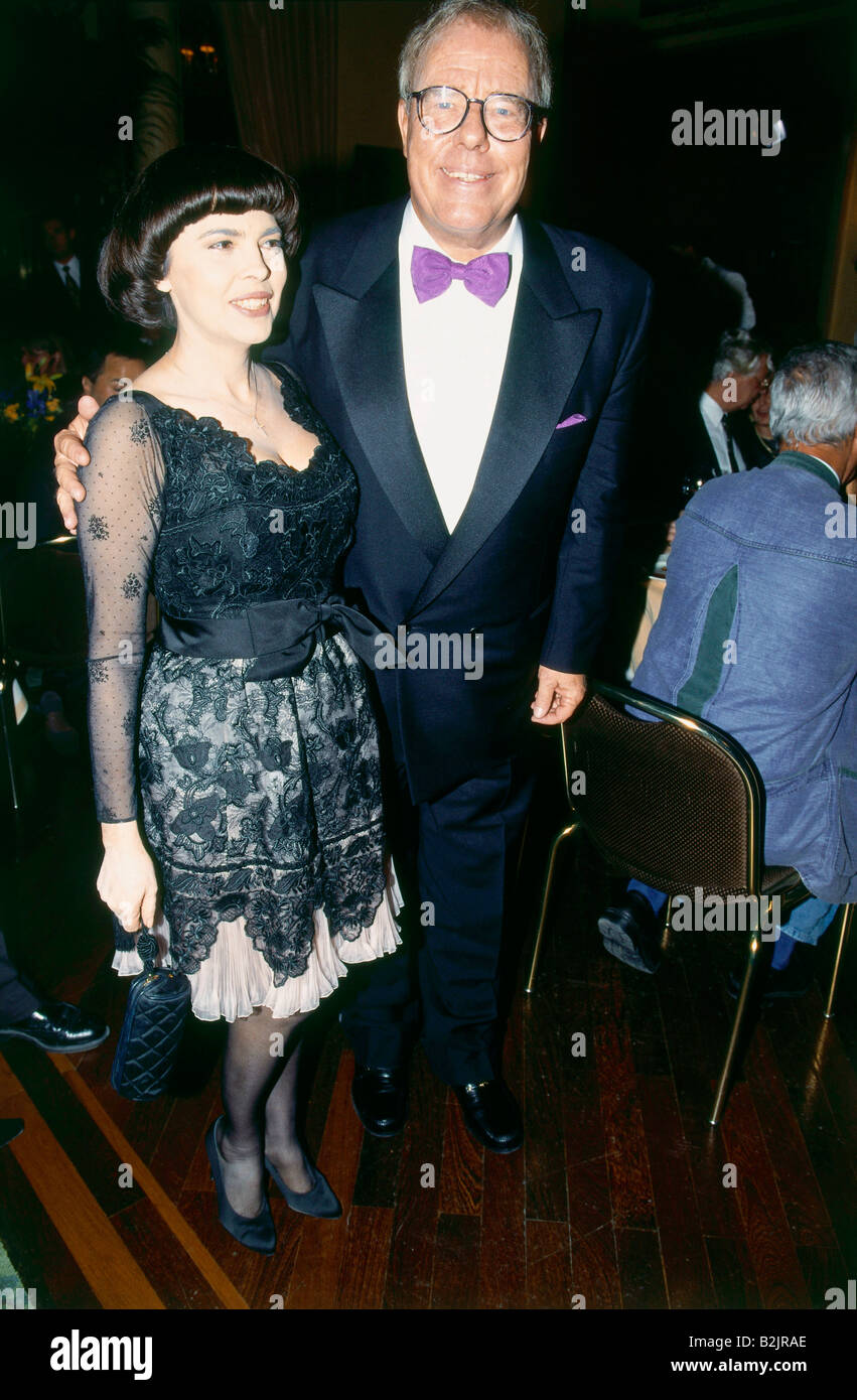 Bruhn, Christian, * 17.10.1934, German composer, full length, with Mireille Mathieu, at his 60th birthday party, Munich, 1994, Stock Photo