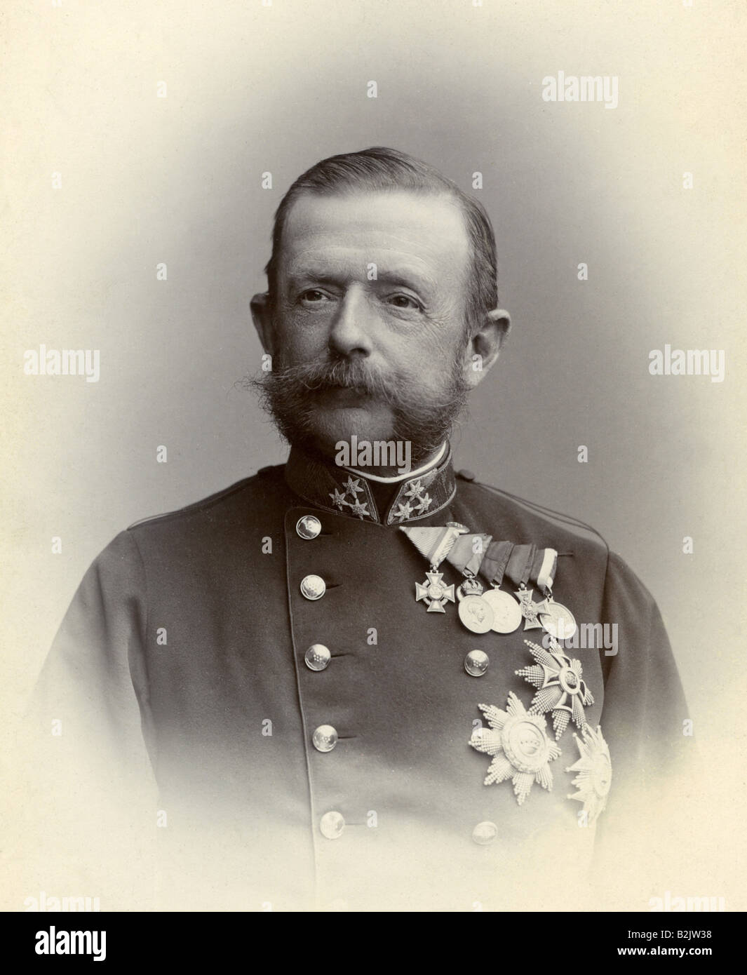 Military portrait 1920 hi-res stock photography and images